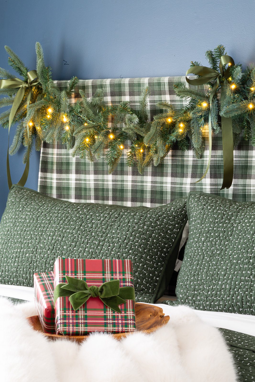3 Holiday-Ready Rooms with Just 1 Fir Set from King of Christmas