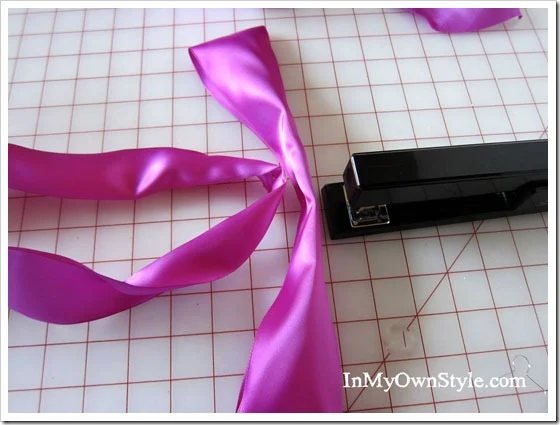 How to make a ribbon bow the easy way