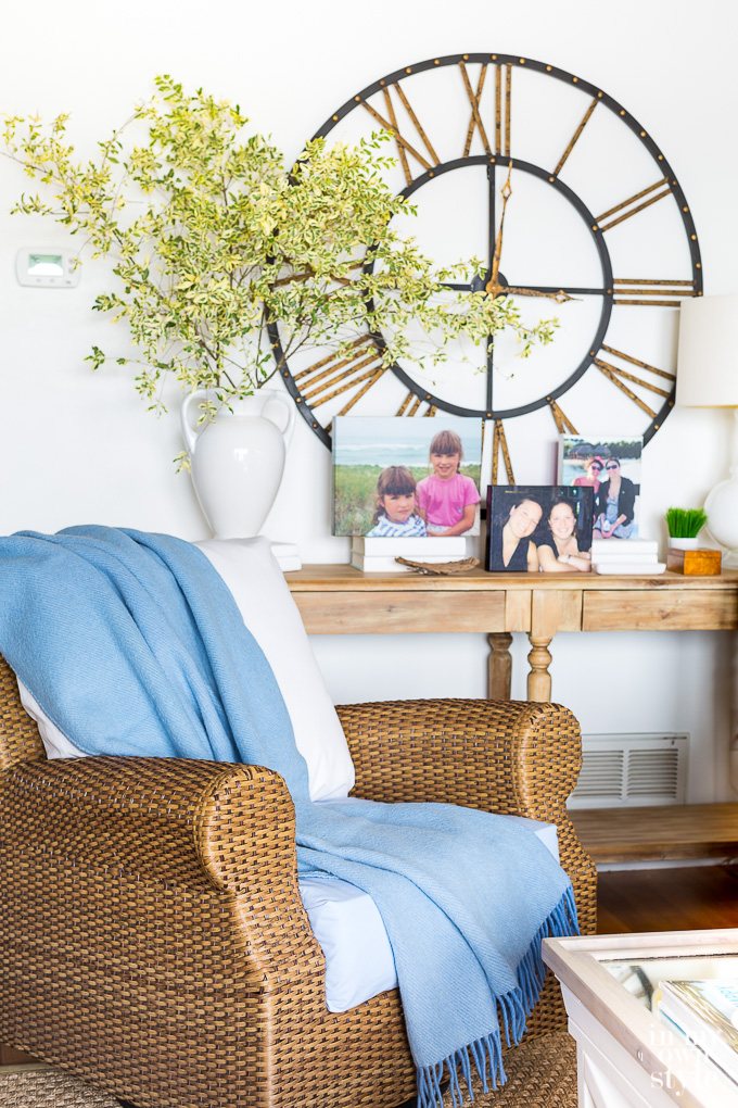 Decorating for Summer idea using light blue and white color scheme