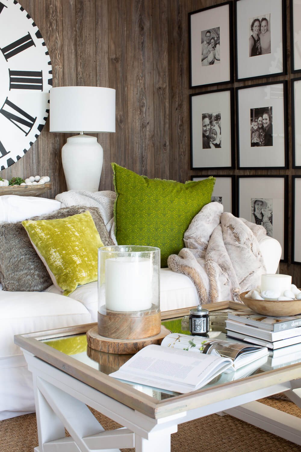 January decorating ideas for living rooms. Rustic and cozy corner.