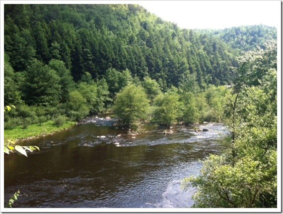 Lehigh-River-flowing