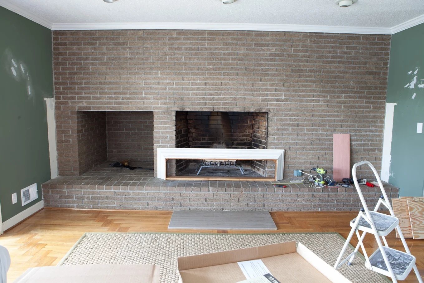 The Easiest DIY Fireplace Mantel