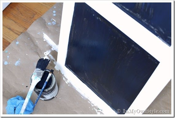 Painting-furniture with blakc chalkboard paint