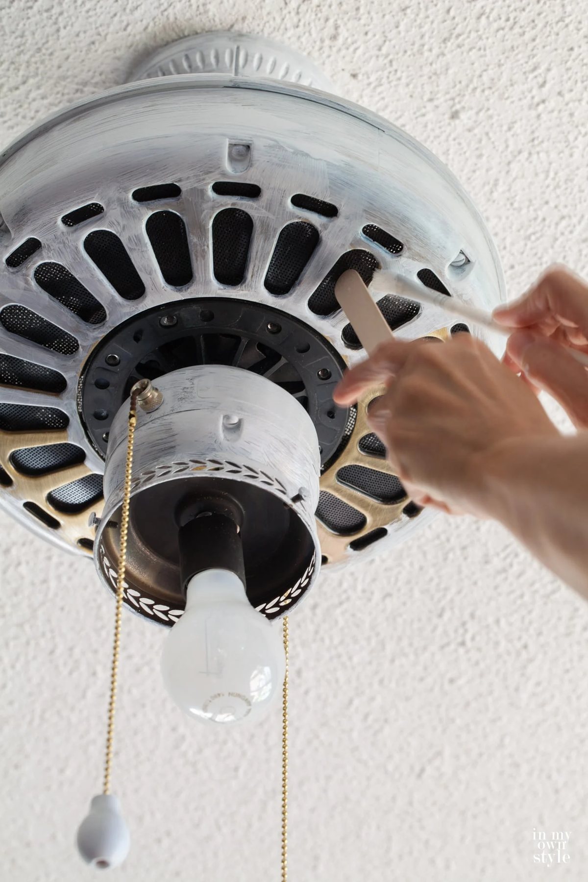 Tutorial on how to paint a ceiling fan without removing it