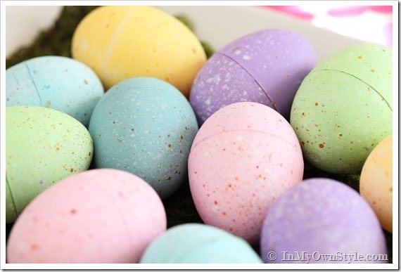 Chalk Painted Speckled Easter Eggs