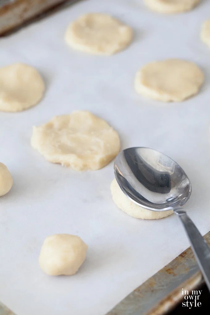 Cookie Baking tips making Chinese Almond Cookies