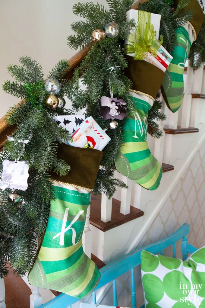 Christmas-Stockings-hanging-tips