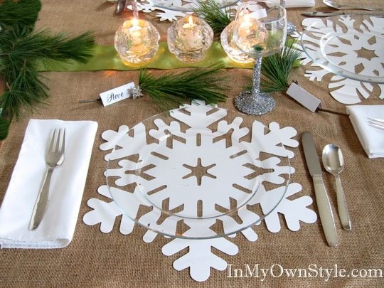 Table-snowflake-placemats