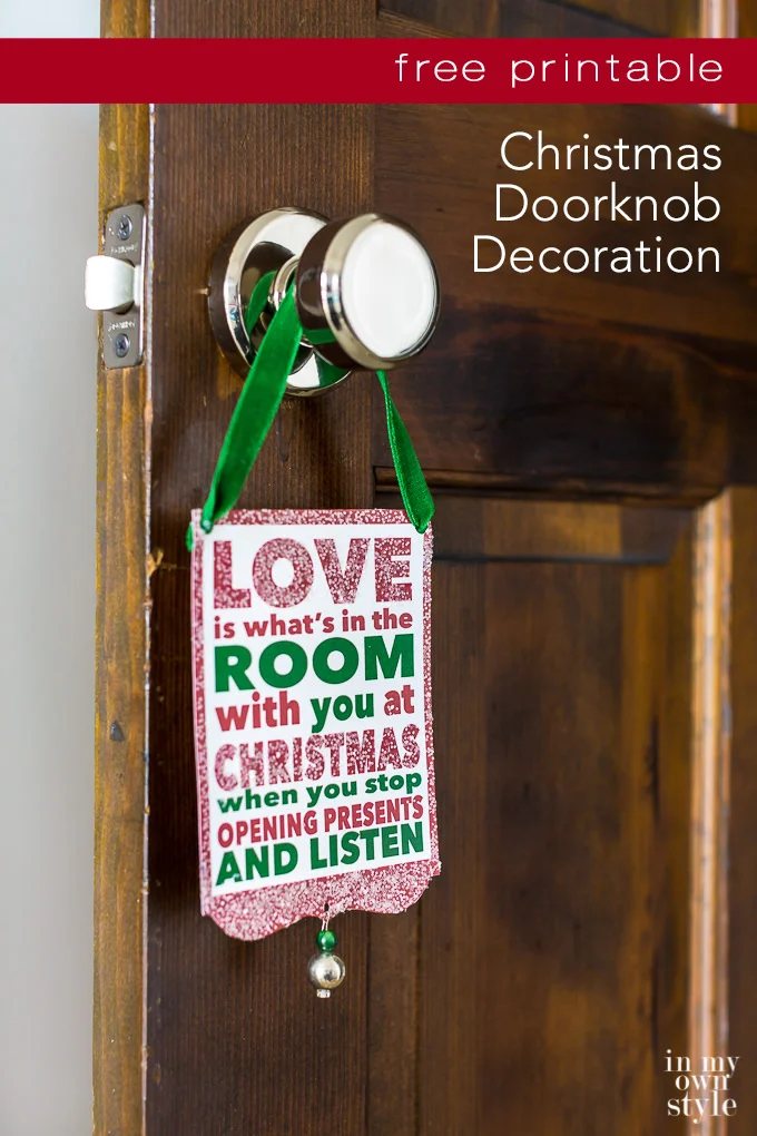 Christmas-Free-Printable-Door-Knob-Hanger-Decoration