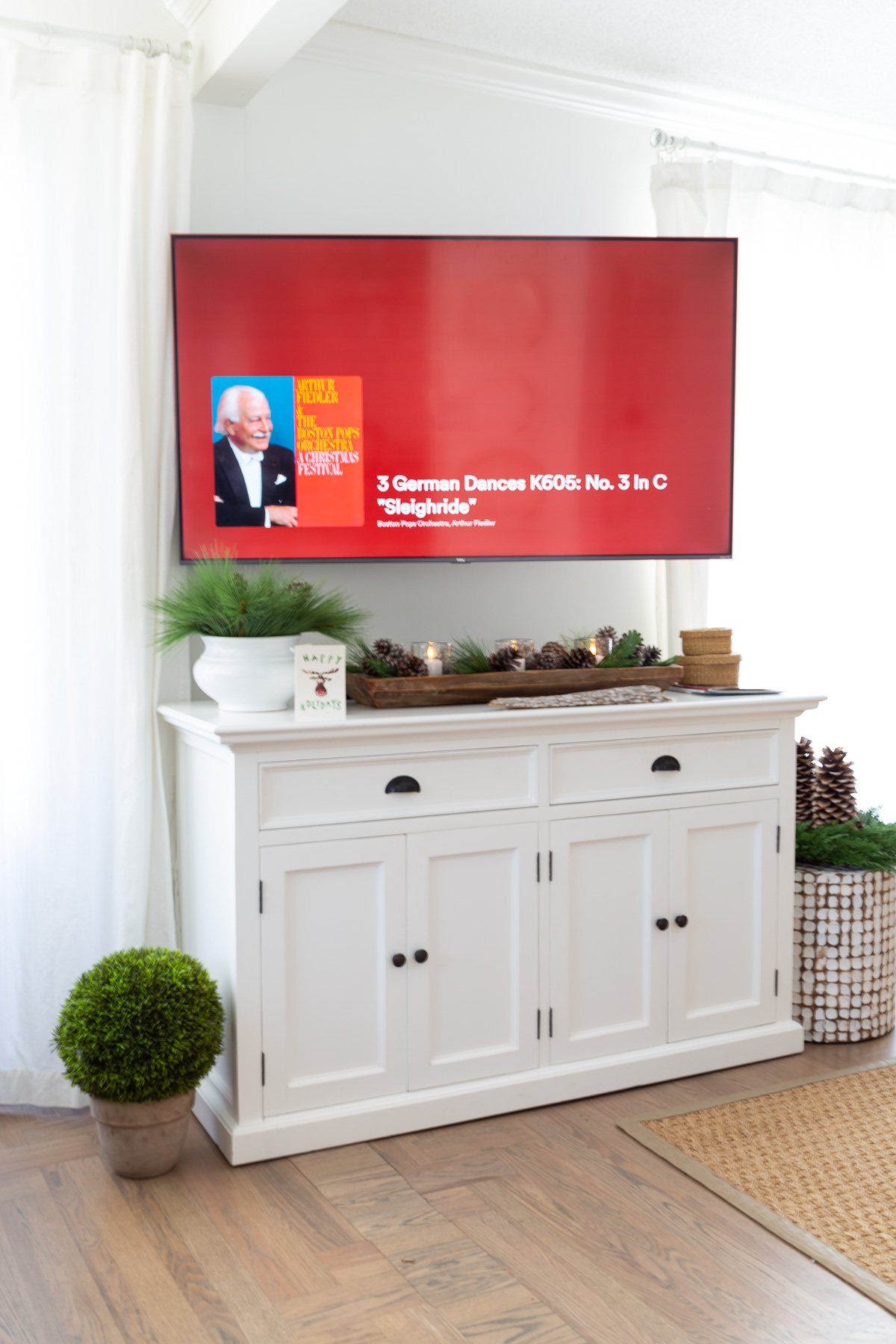 Oducu Christmas Spotify Playlist on TV
