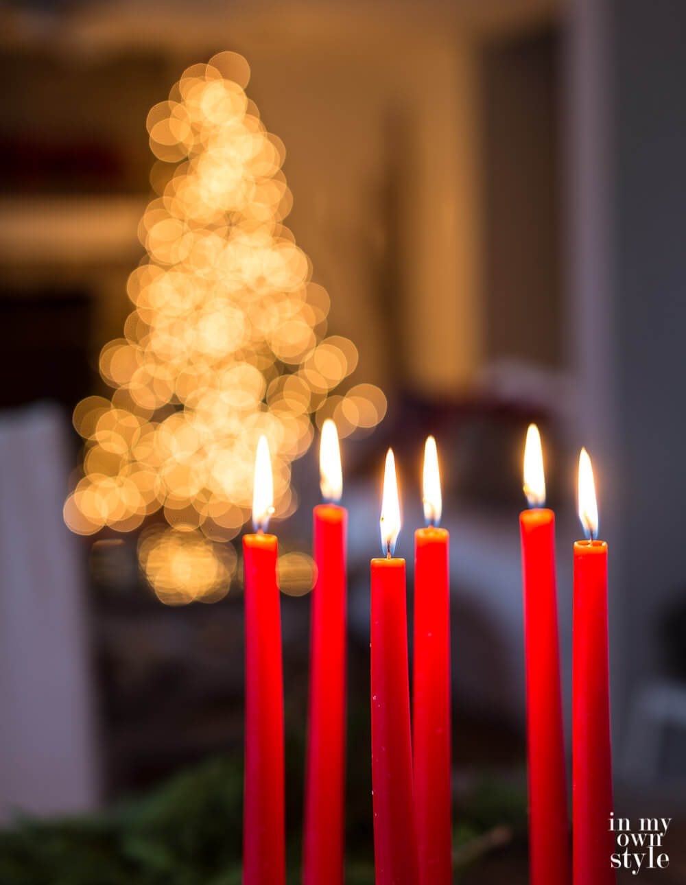 Easy Christmas Candle Display ideas.