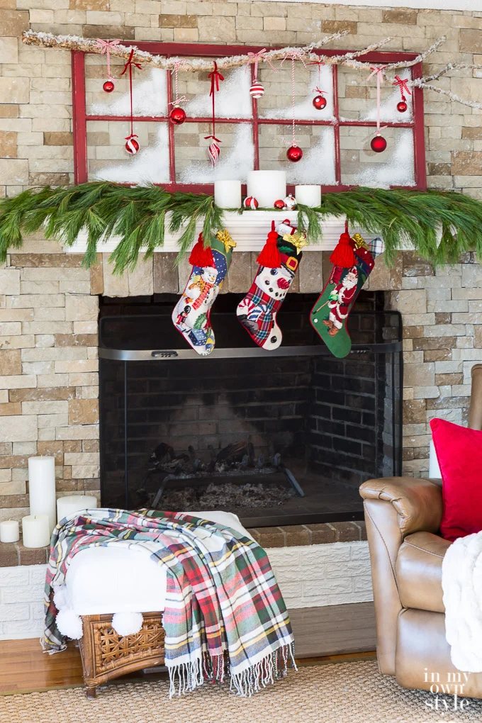 Christmas Mantel Decorating: Frosted Window Panes