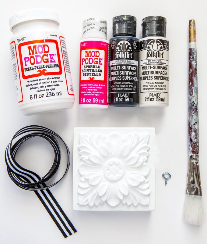 DIY mod podge Christmas ornament