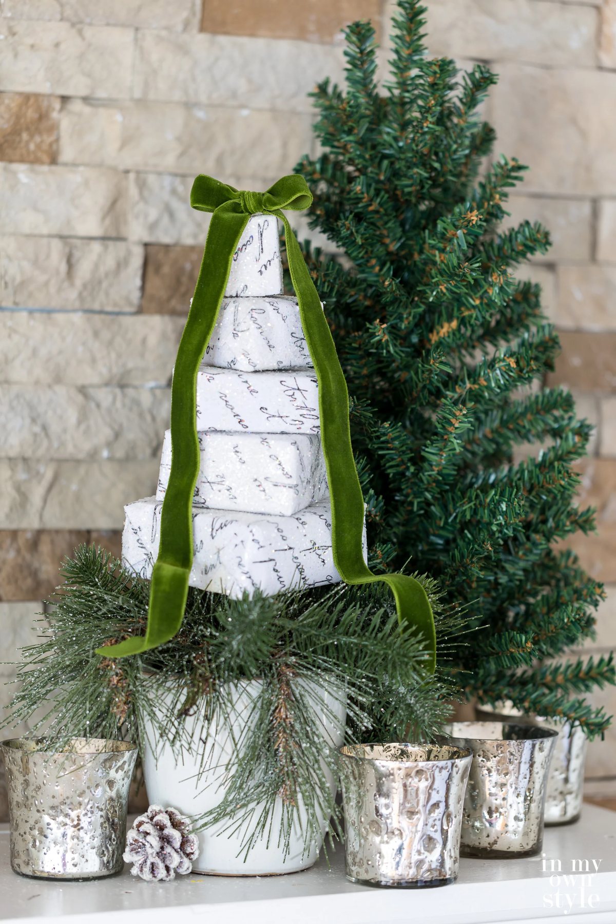 how to make a christmas tree with boxes