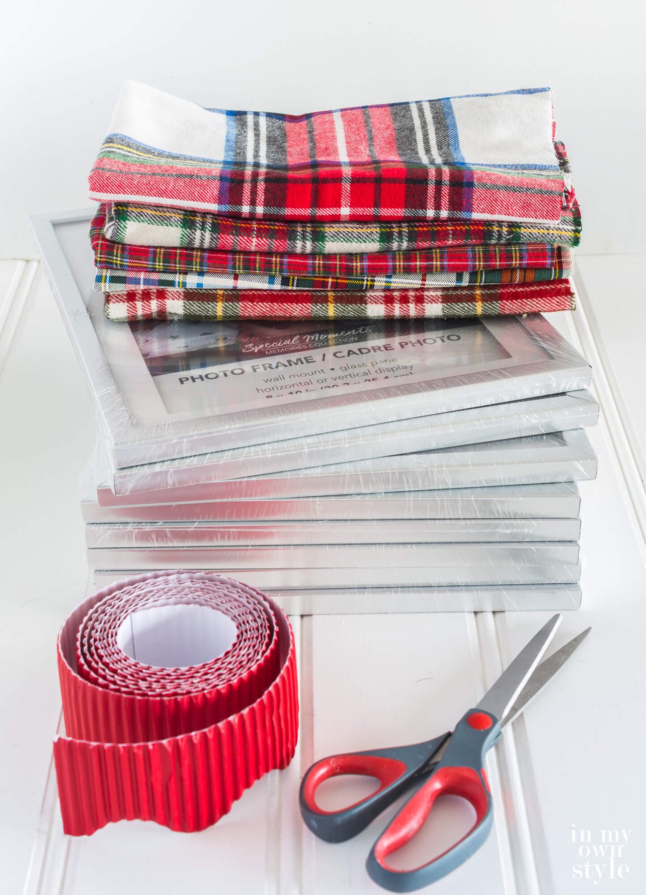 supplies needed to make a DIY fabric wrapped photo frame Christmas tree collar.