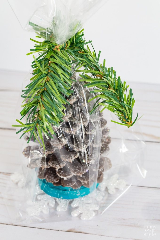Christmas Garland tie ideas