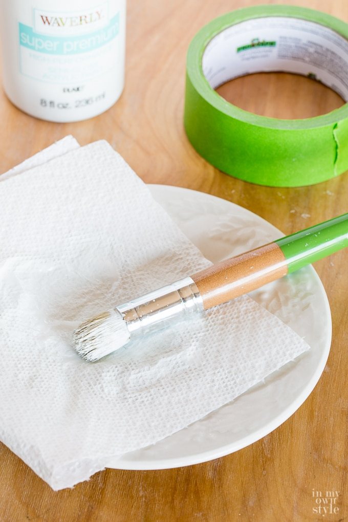 How to stencil with a stencil brush