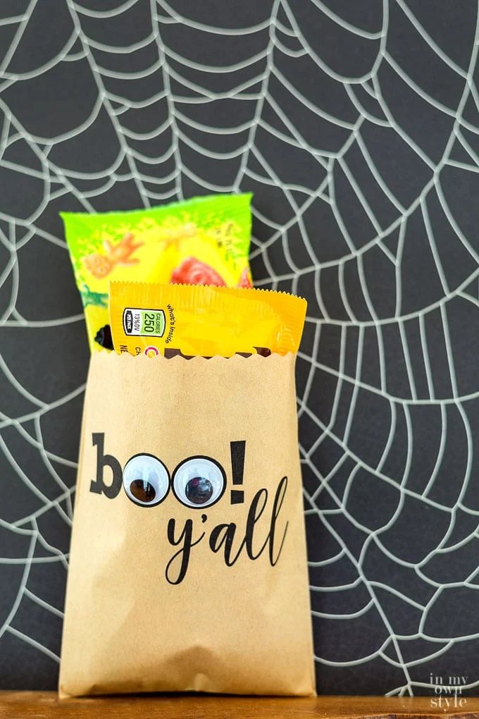 How to Make Cute Halloween Treat Bags