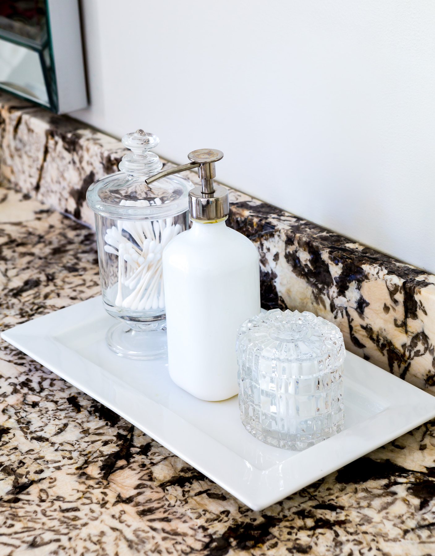 Bathroom counter decorating idea