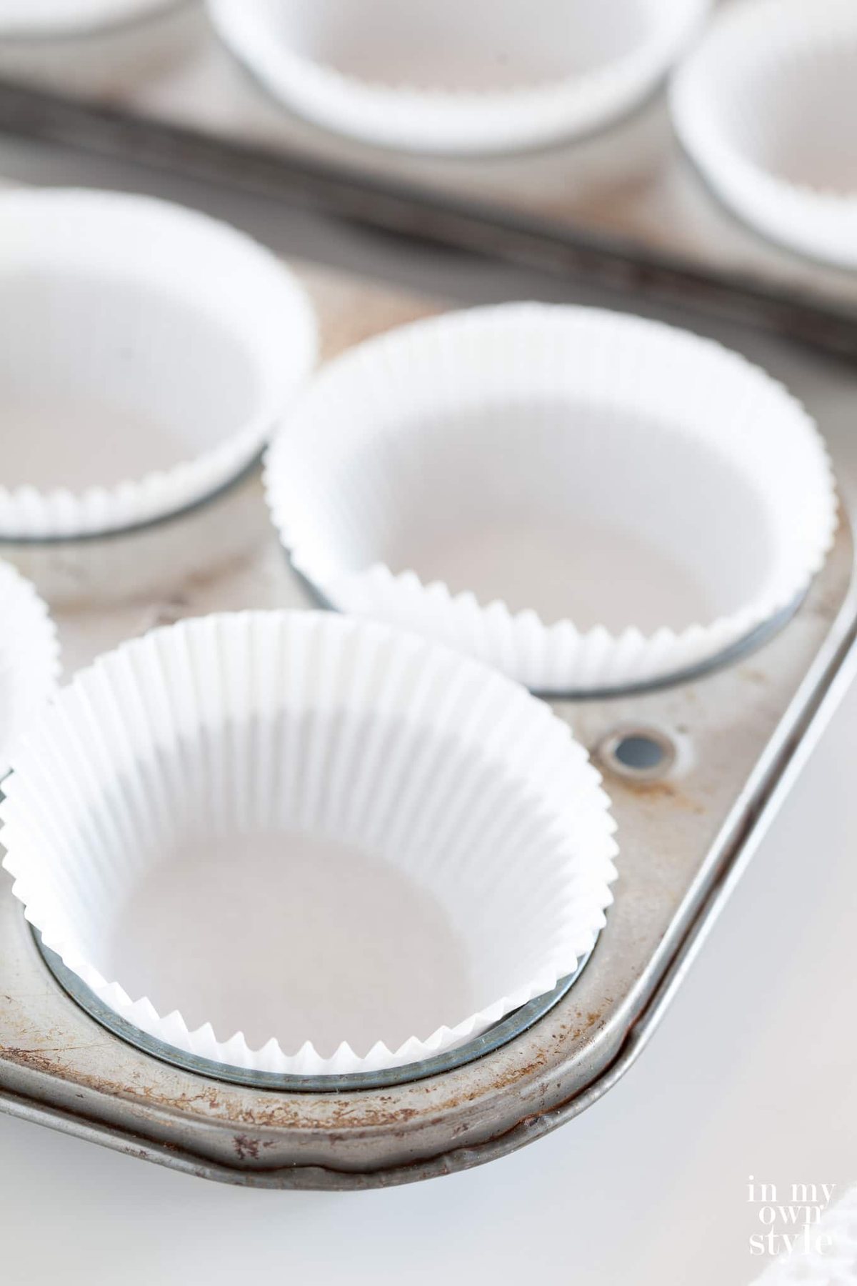 White paper cupcake liners