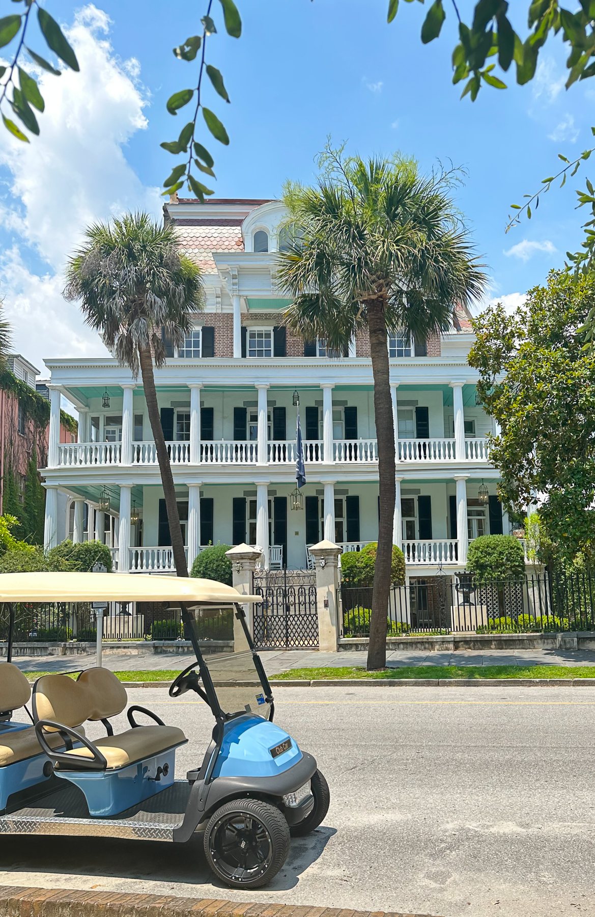 A southern mansion overlooking the harbor in Charleston