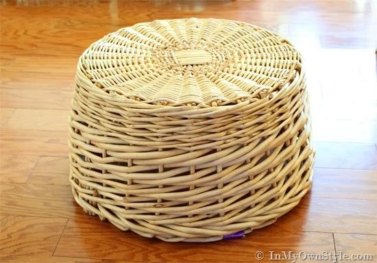 Tutorial-on-how-to-make-a-basket-Christmas-Tree-skirt
