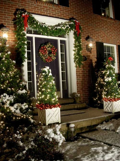 How to Make Outdoor Garland Look Fuller