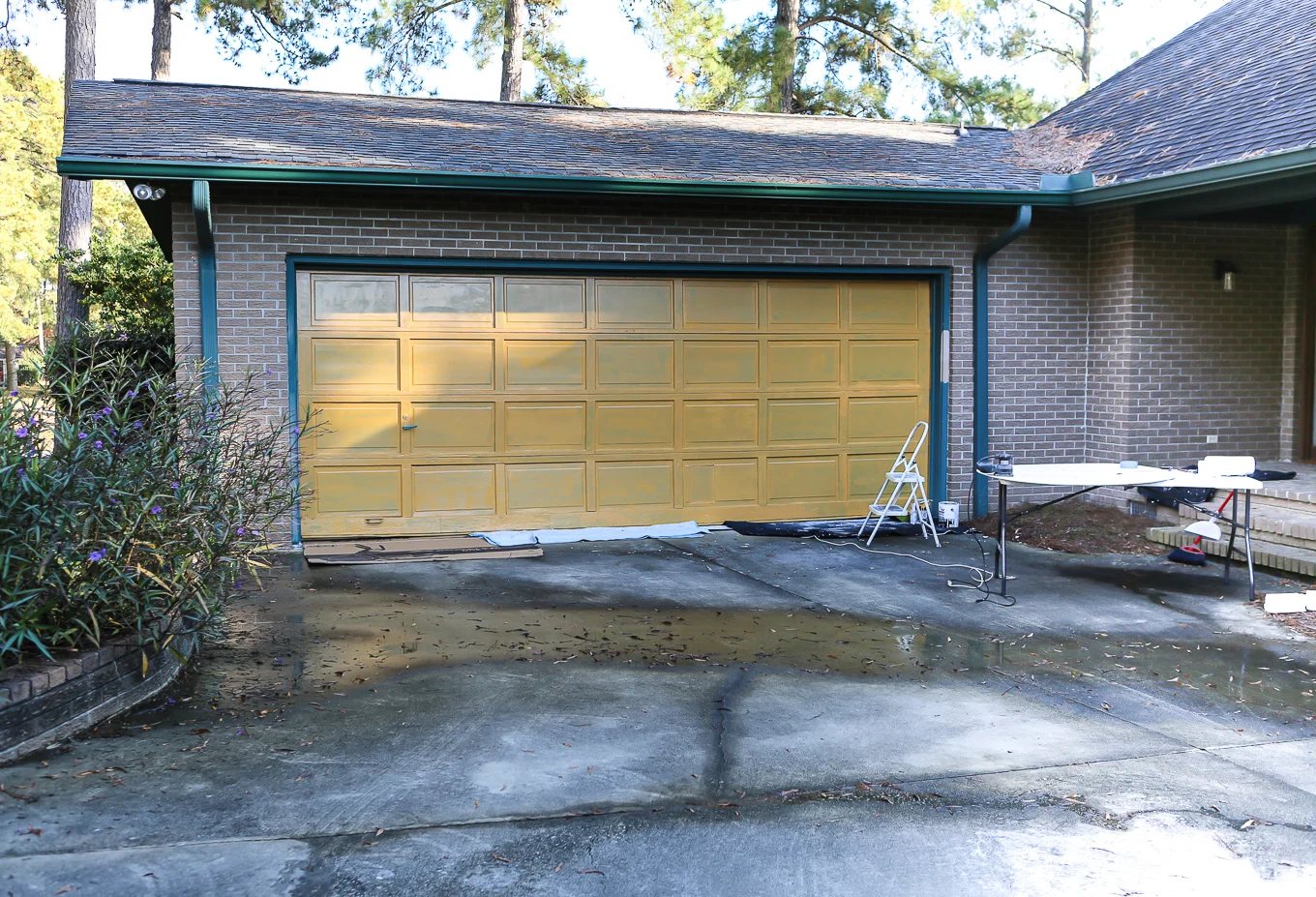 How to paint a garage door to look like wood