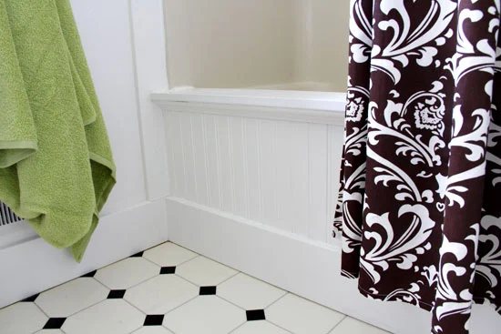 Bathroom Makeover – How to Add Decorative Molding to a Bathtub