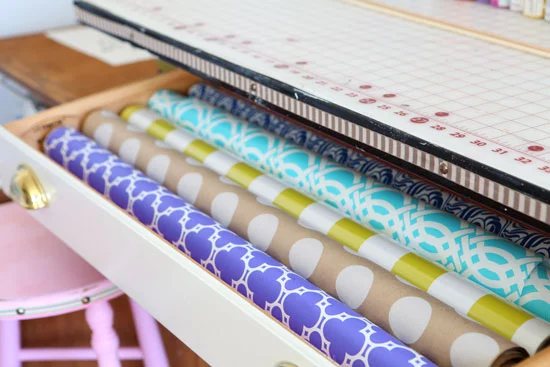 Ways-to-store-giftwrap