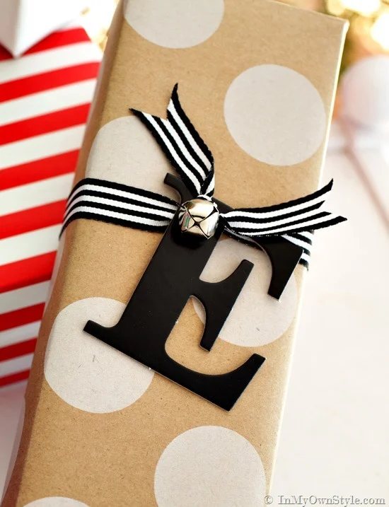 Letter-and-number-gift-tags-that-you-can-easily-make-in-minutes
