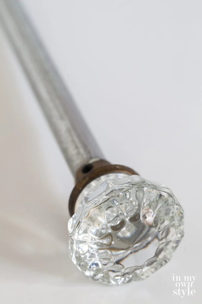 Make-your-own-curtain-rods-with-doorknobs-and-plumbing-pipe