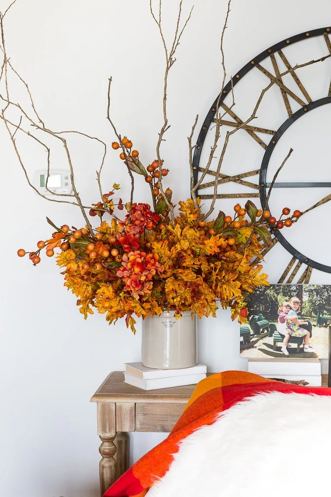 Easy autumn floral arrangement DIY