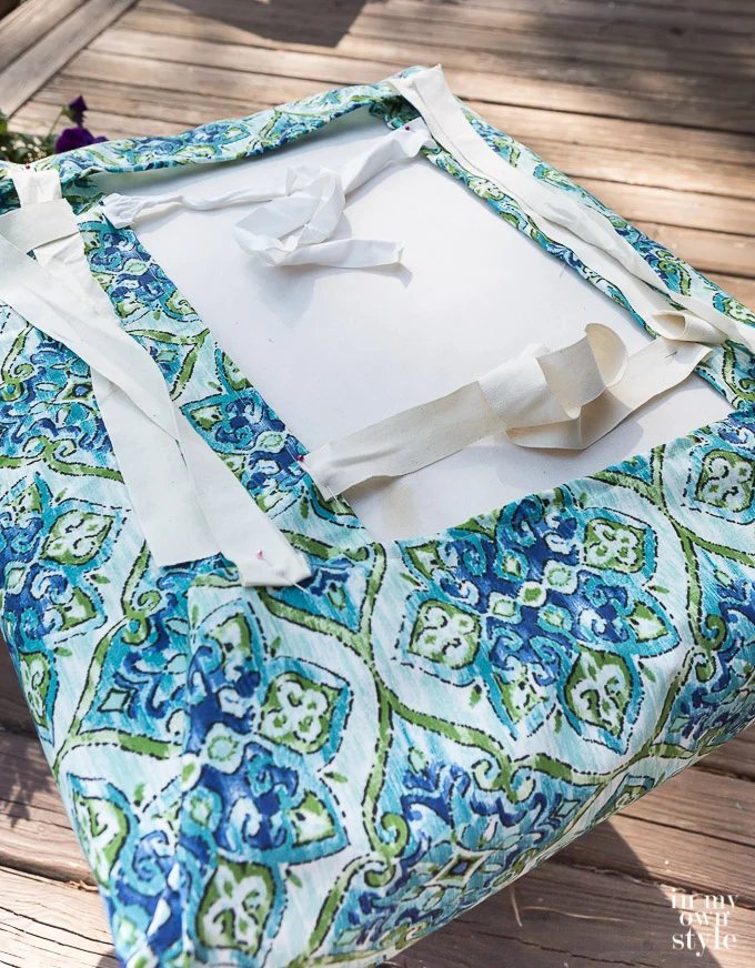 Alternatives to using zippers when making chair cushion covers.