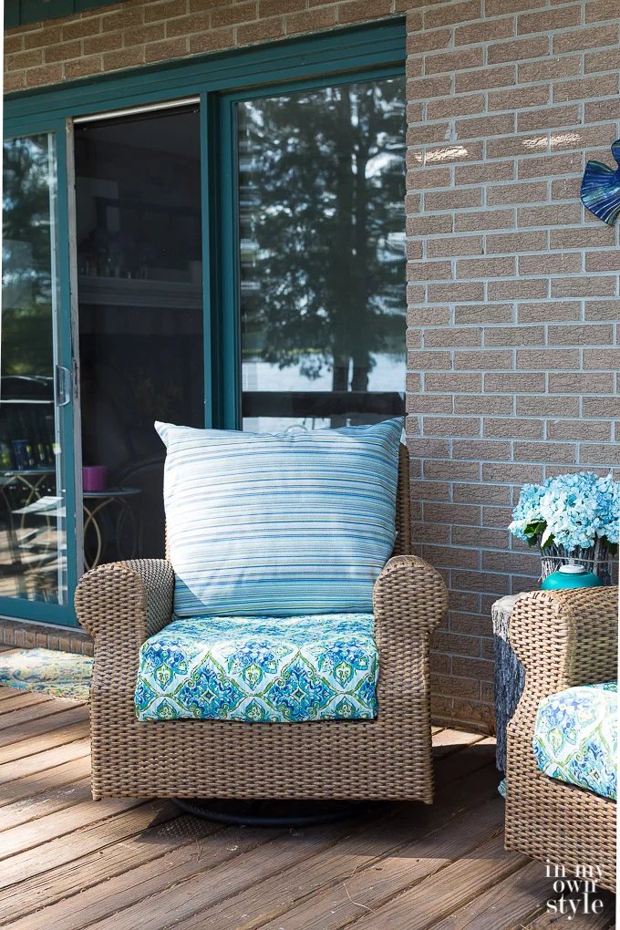 How to make outdoor chair pillows.