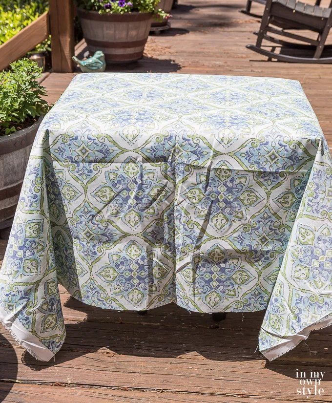 Hoe to make chair cushion covers without piping or zippers?