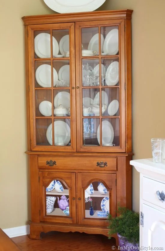 Furniture-Makeover-using-DIY-chalk-paint