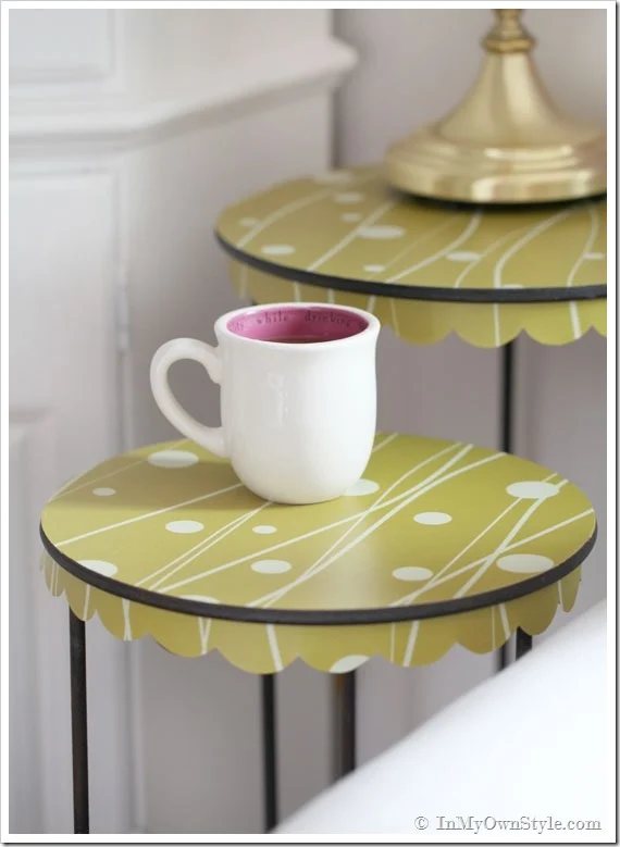 Decorating-Furniture-with-Paper