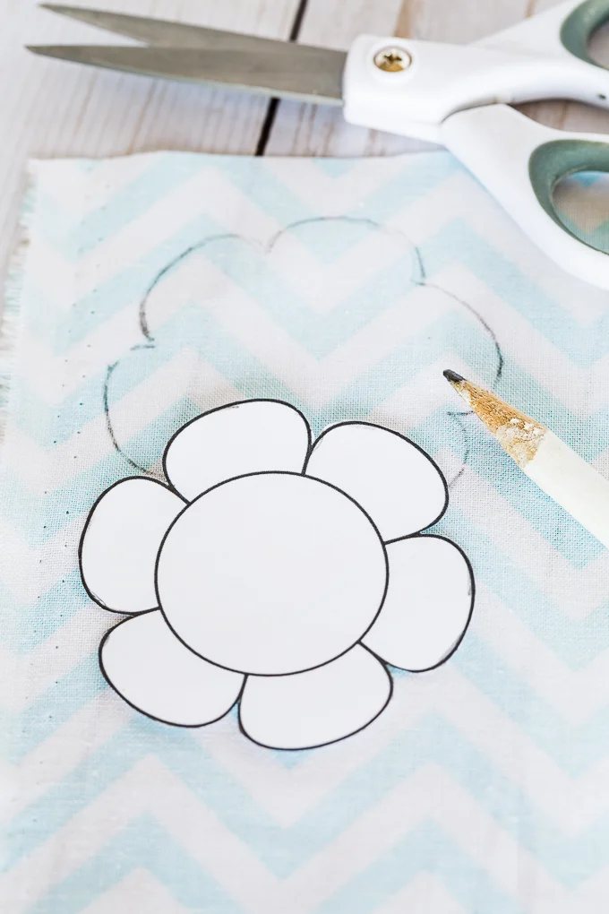How to make fabric rosette draw pulls for a girls bedroom