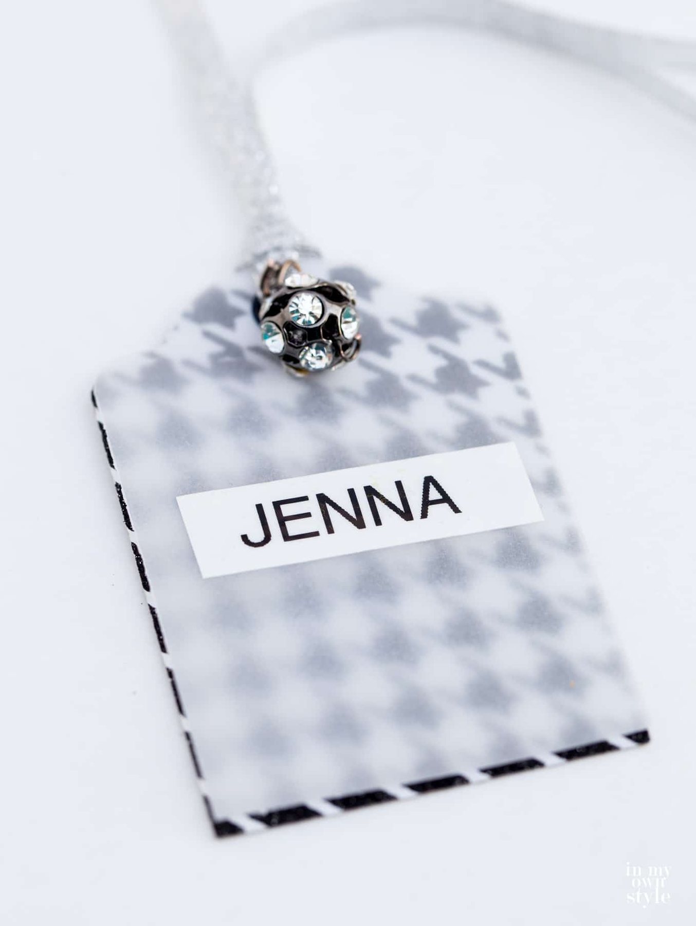 how-to-make-gift-tags-the-easy-way
