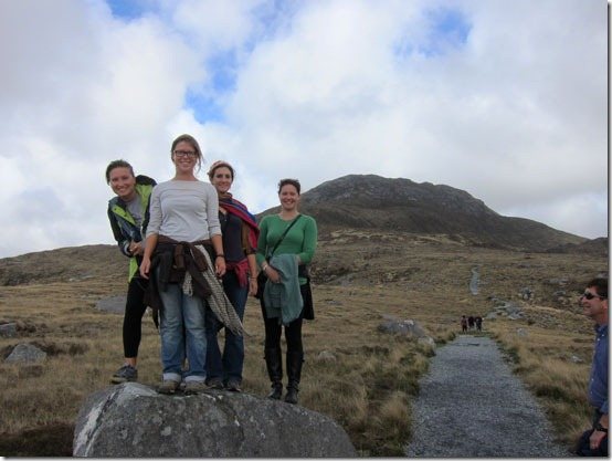 Ireland-Connemara-Accent up the mountain
