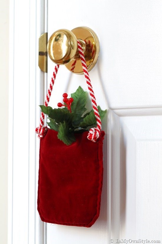 Handmade-Christmas-Door-Decorations