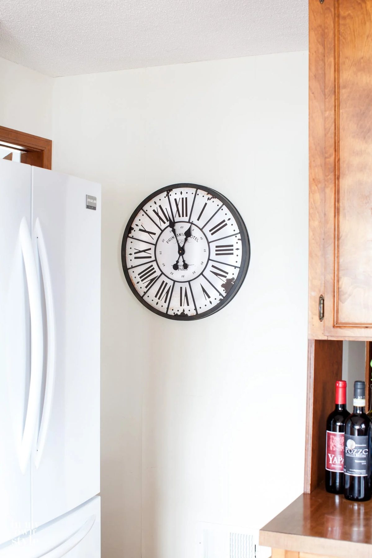 Wall art. How to hang heavy objects on a wall the easy and fast way. | Oducu