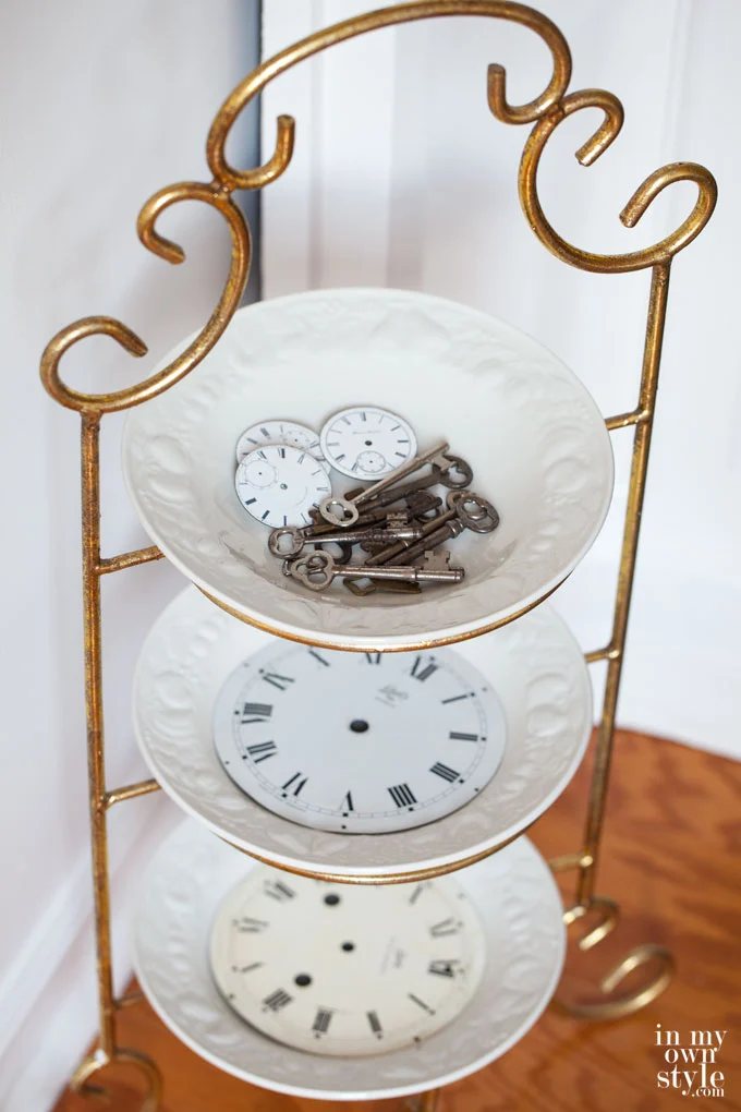 how to display small items in a home