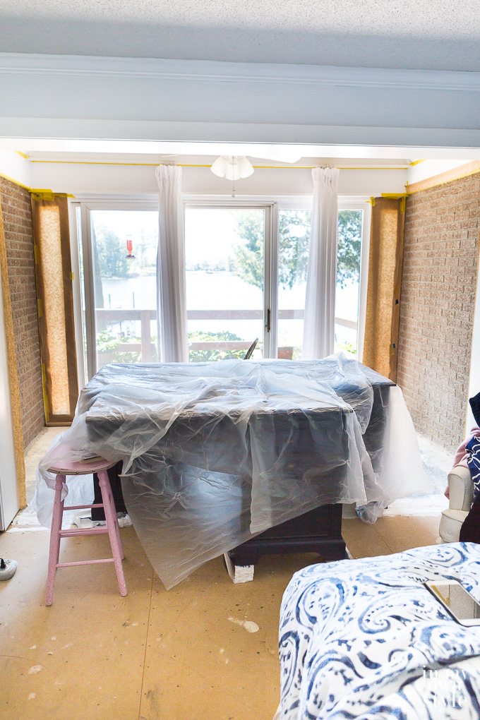 How To Paint a Brick Wall With a Paint Sprayer