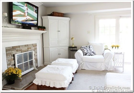1-Family-Room-cabinet-and-t_thumb