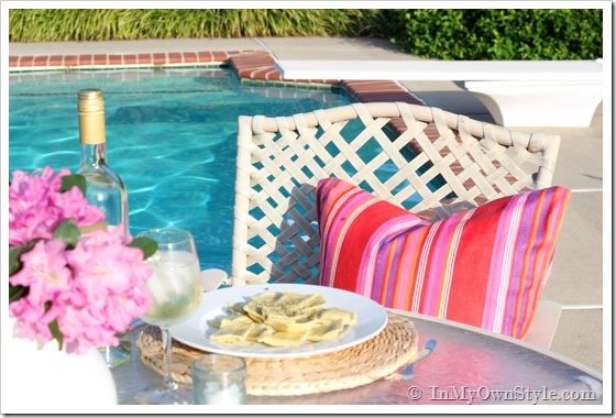 Outdoor-eating