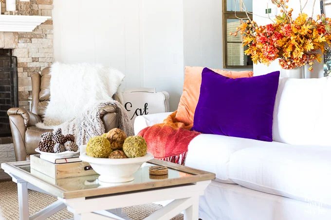 How to use purple when decorating a room