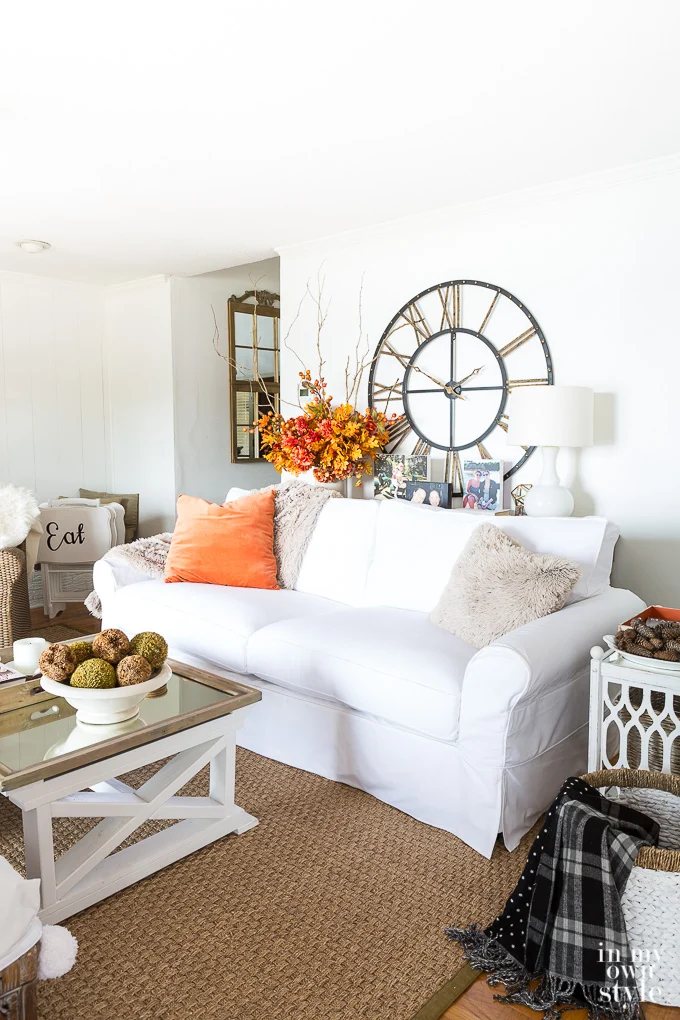 Decorate With Color: How To Use Your Favorite Color in Your Home