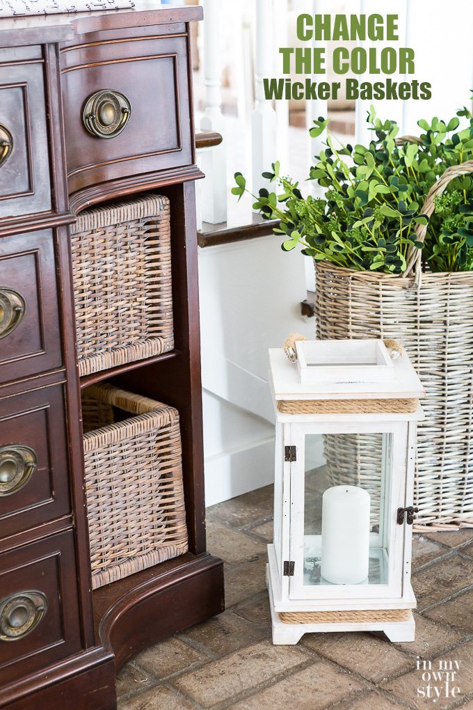 How-to-change-the-color-of-wicker-baskets-using-a-transparent-painting-technique